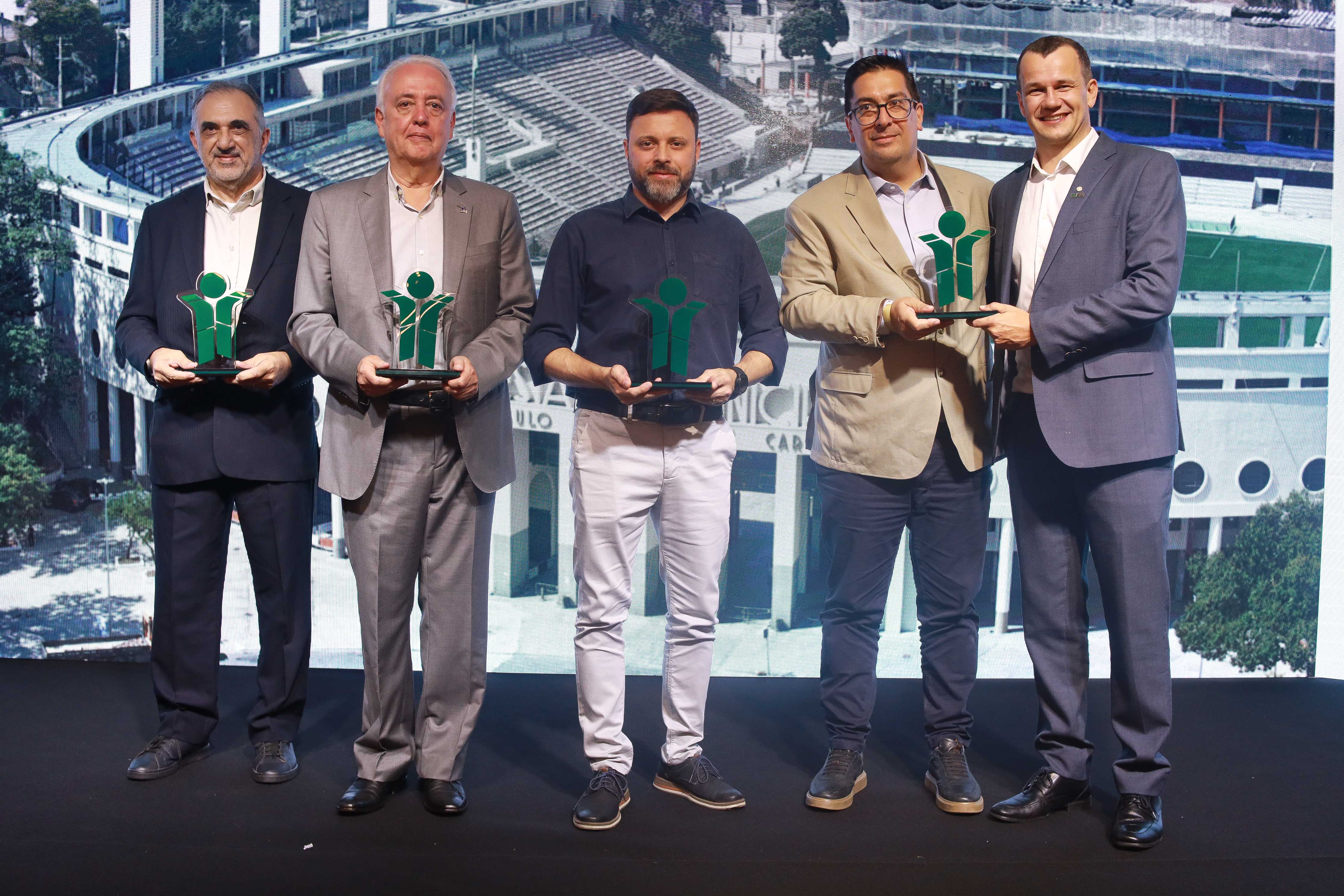 Foto do Evento - Premio240.jpg