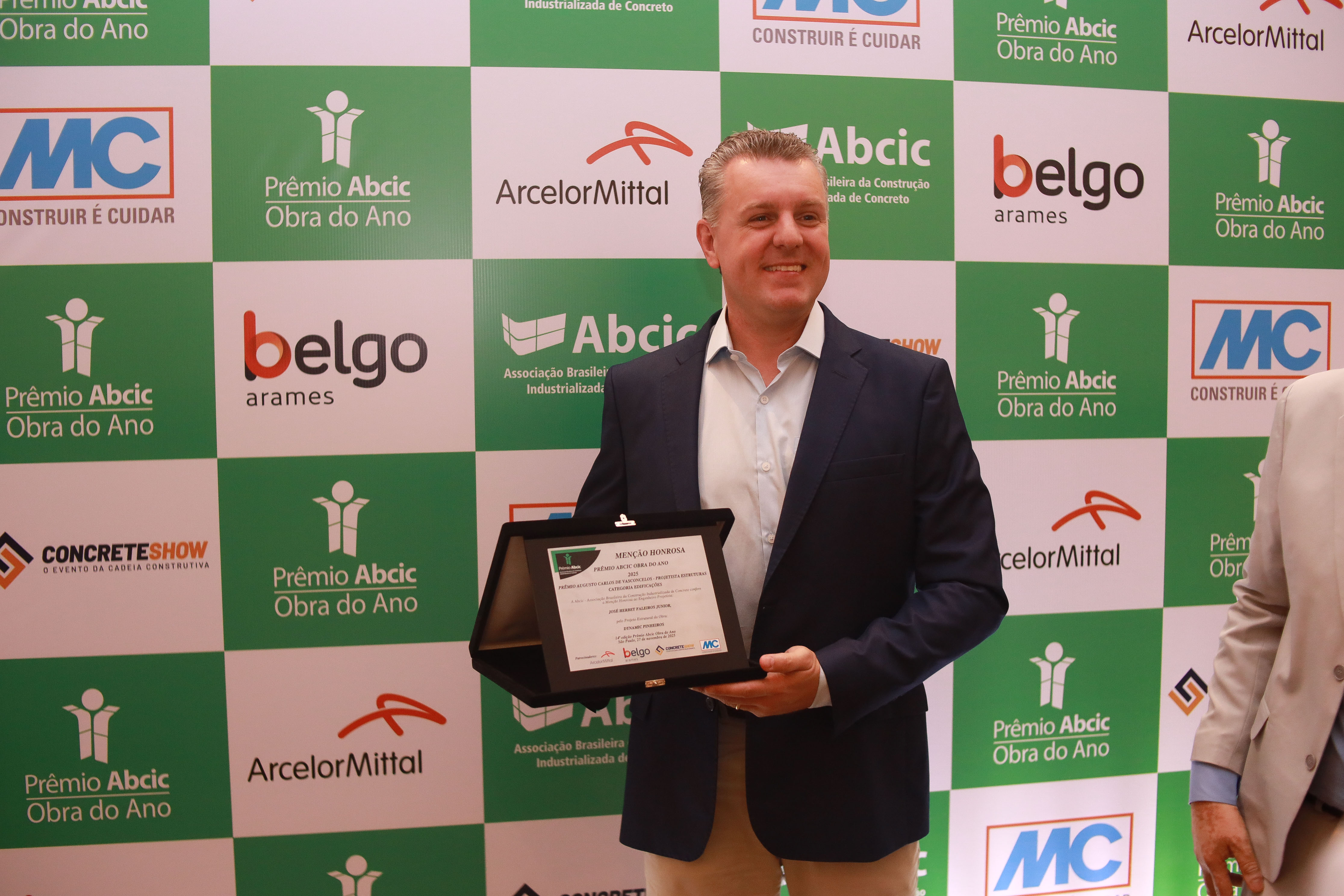 Foto do Evento - Premio327.jpg